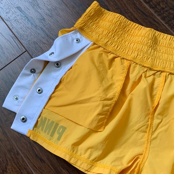 PINK Active Shorts - Picture 5 of 5
